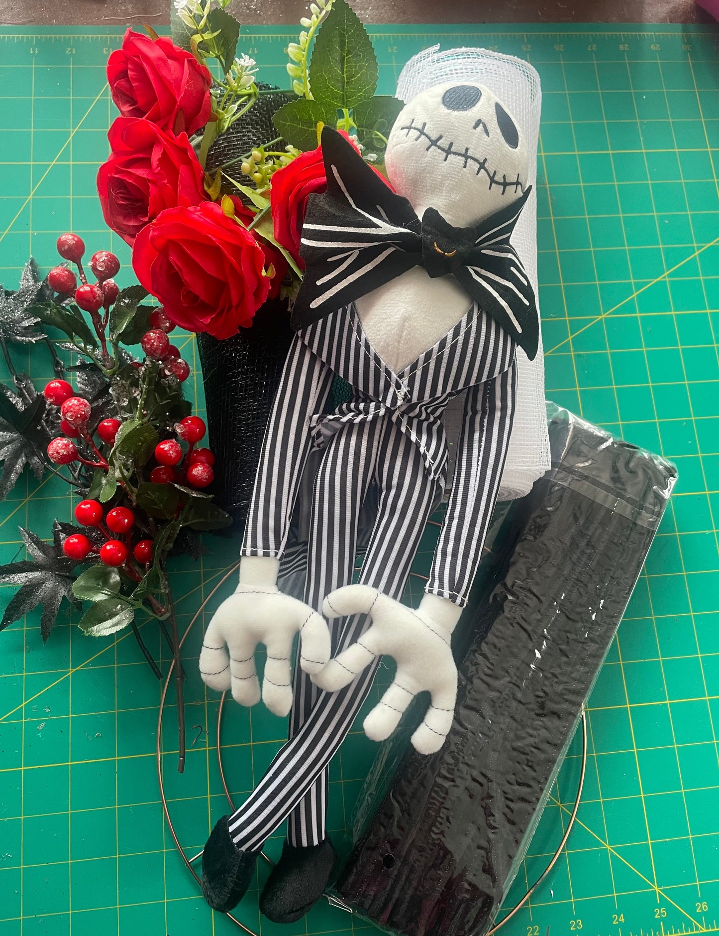 Wreath Kits (Nightmare Red)