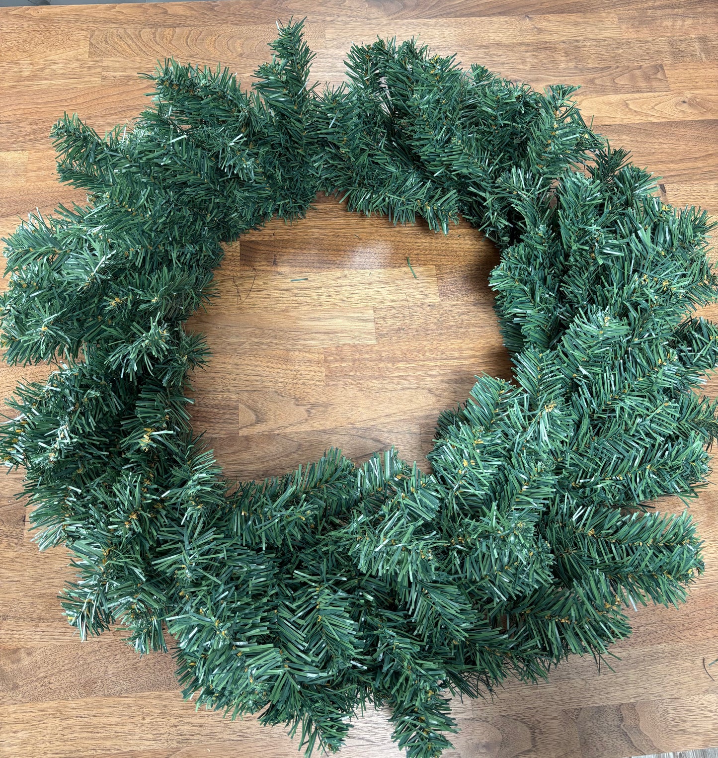 60cm - 150 tip spruce wreath rings with metal ringed back