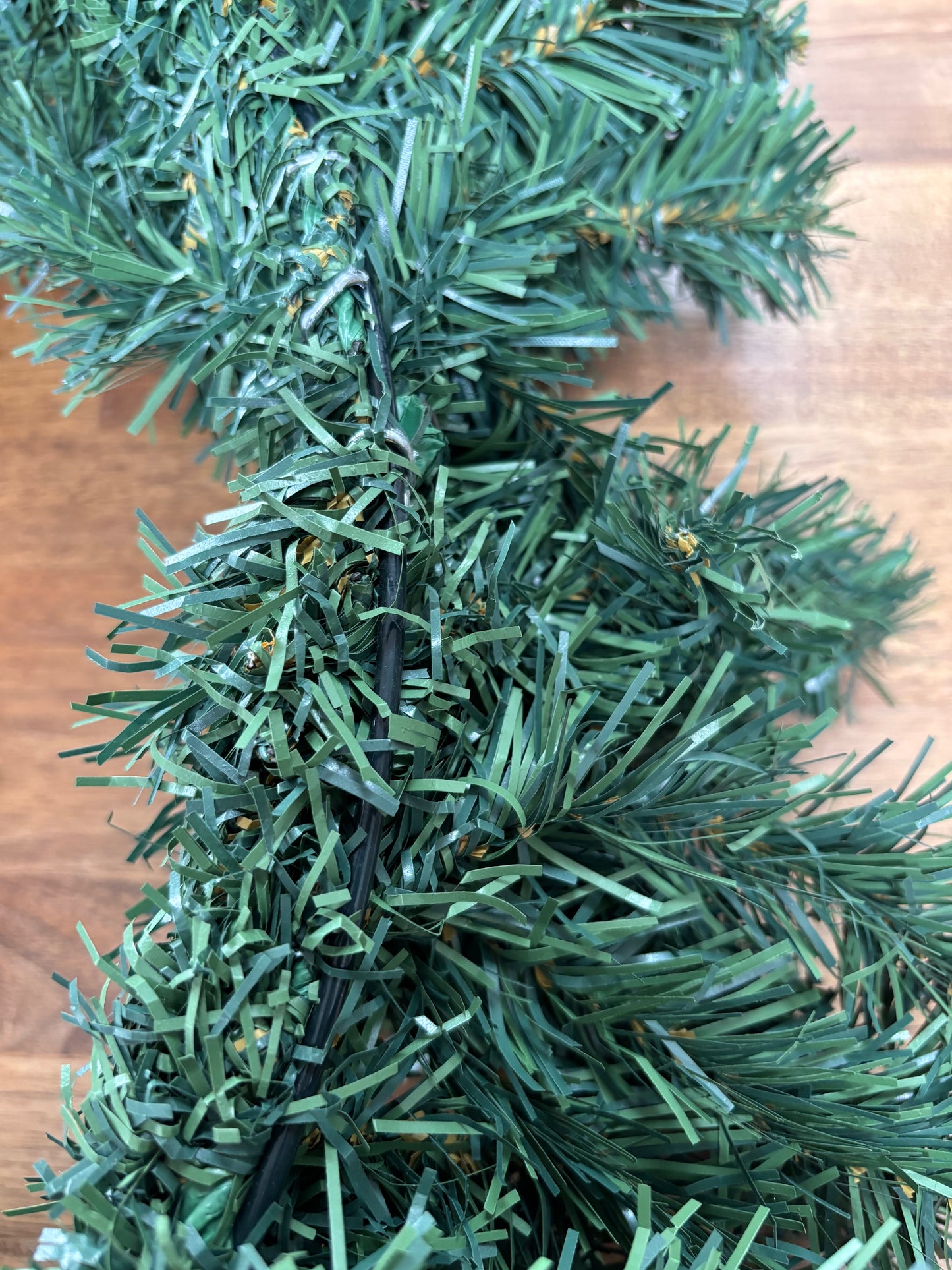 60cm - 150 tip spruce wreath rings with metal ringed back
