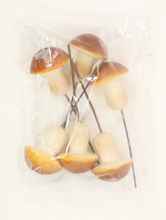 Autumn toadstool          6 pack - 15cm x 4cm